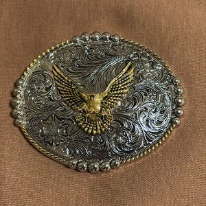 2 tone color, brand, new belt, bubble, silver with the gold trim